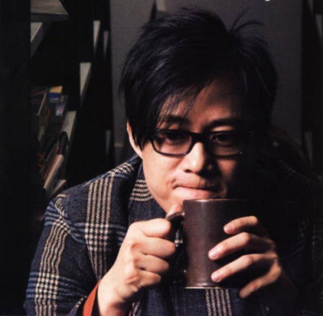 男不听七友,女不听钟无艳,林夕写的这两首歌唱