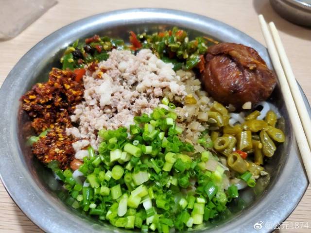 融安滤粉物美价廉口感要比切粉和普通的米粉要较为浓稠