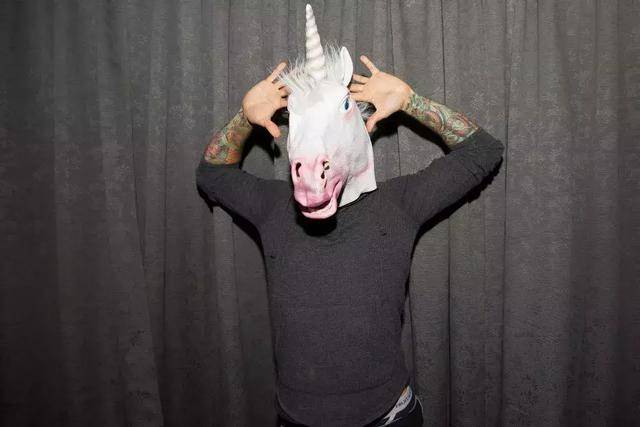 yeah,看起来死老鼠还是甜甜的水果罐头味儿