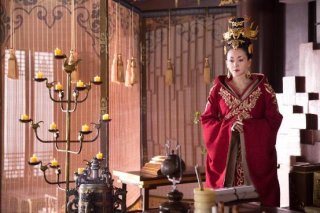 她演《东宫》大反派,曾与陈宝国合作《大宅门》,年近40依旧少女_手机