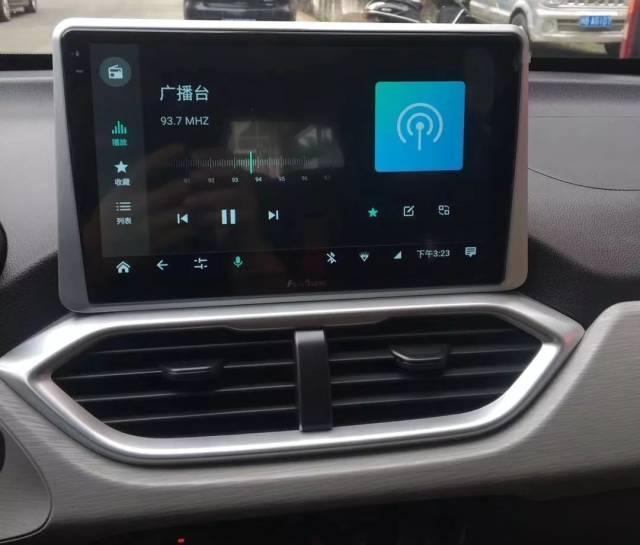 飞歌gs2丨女王节约会出行:好嗨哟,装上新导航,带她硬核出行!