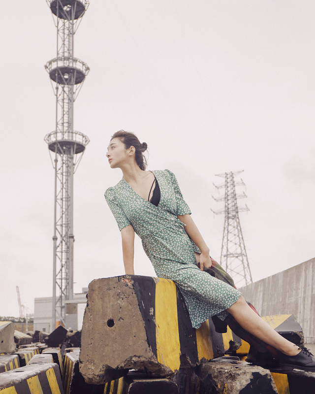 尹雨航写真曝光清新柔美散发青春气息