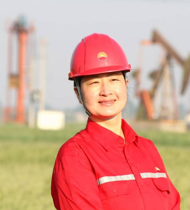 吐哈石油基地女人图片