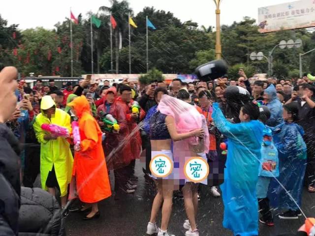 今天东坑卖身节这一幕,素质何在?网友:往年还