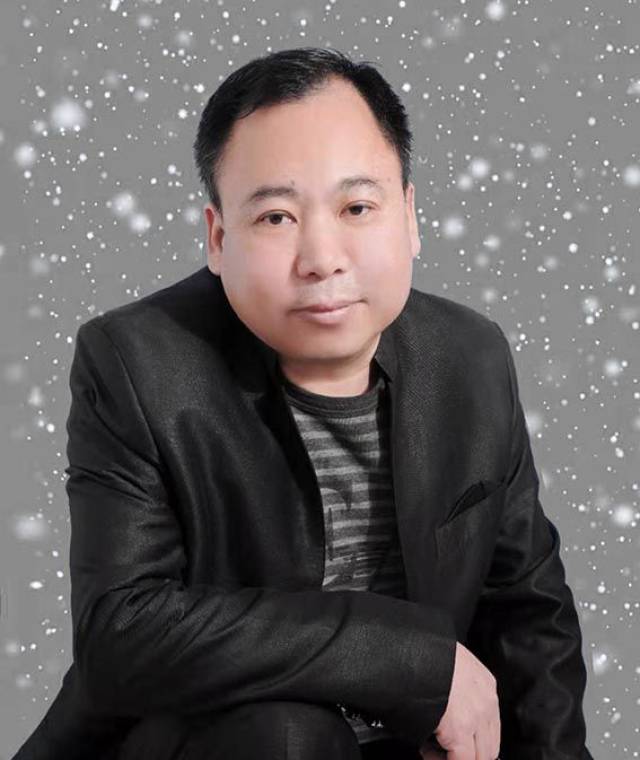 李学宁:用玉雕艺术展现美