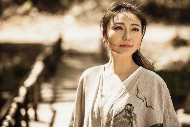 聆听:刘珂矣《风筝误》古风经典,超好听!