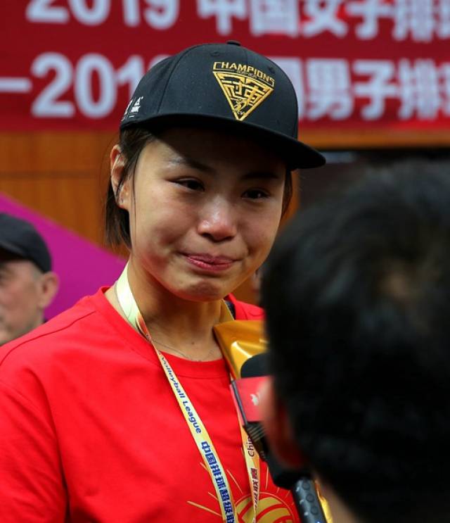 曾春蕾夺冠洒下热泪坦言城市底蕴助力北汽夺冠