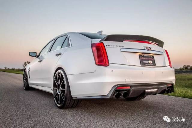 凯迪拉克cts-v豪华车也玩改装,爆改后素雅的外观隐藏着千匹马力!