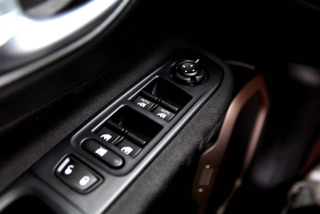 评测| 个性小车只有mini甲壳虫?看看这辆吉普怎么样!