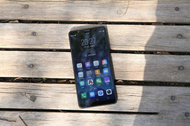 vivox20plus和oppo r11splus外观对比