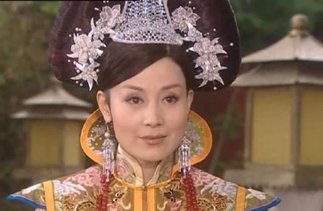 曾逼走原配嫁导演,结婚16年无子被抛弃,今63岁