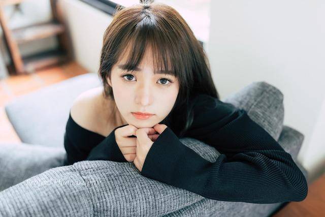 台版波多野结衣王绪绪, 自爆当公关, 惨遭当众