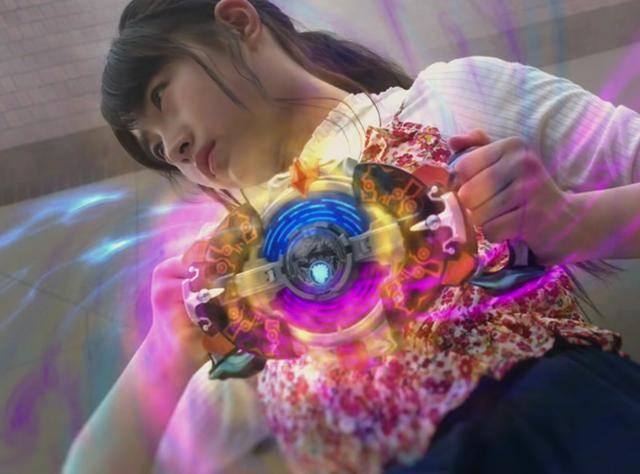 罗布剧场版:朝阳不仅变成怪兽,还变成了奥特曼,成为强大的辅助