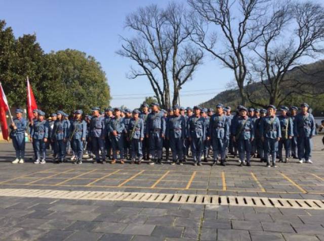 石必成为东升镇深度贫困村脱贫攻坚工作"问诊开方" | 杜道荣到高陵镇