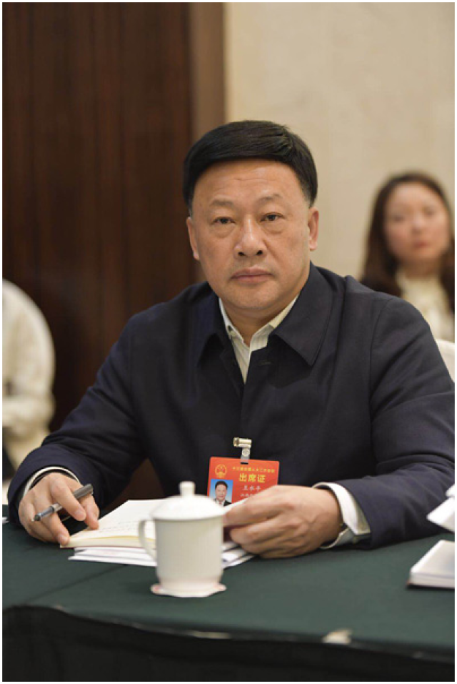 ",3月12日,全国人大代表,江西省宜春市政府市长王水平接受环球时报