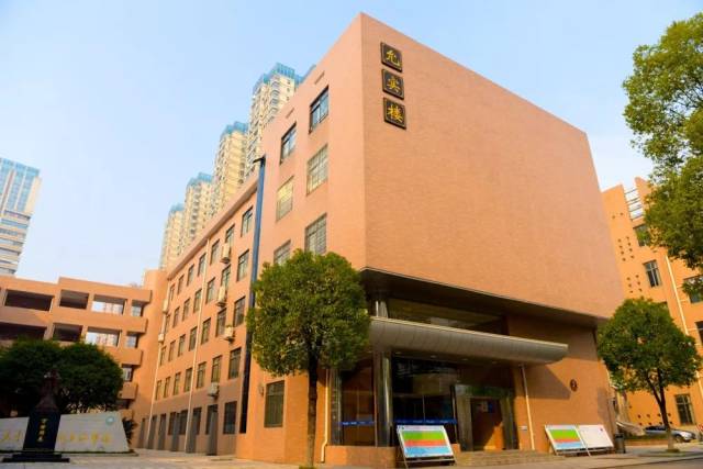 摄影:彭兰沣  长沙市长郡湘府中学