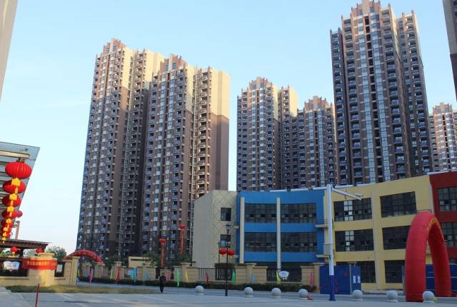 为做好桂园小区,滨湖欣园小区,顺园小区业主子女秋季入园准备工作