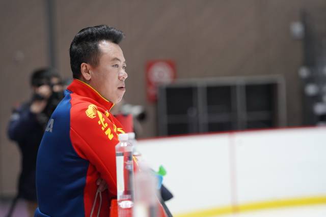 中国花样滑冰队总教练赵宏博:世锦赛目标就是拼