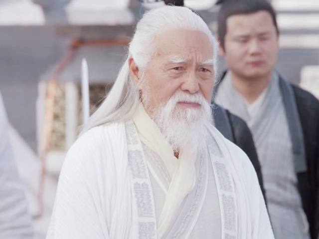 原创为什么都说张三丰很精明,看他是怎么区别对待宋远桥和张翠山的吧