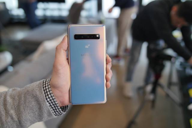 Galaxy S10 5G的下载速度有多快？运营商测试给出答案_手机搜狐网