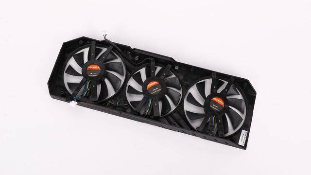 igame geforce gtx 1660 ultra 6g顯卡配置了兩根純銅鍍鎳導熱管:一根