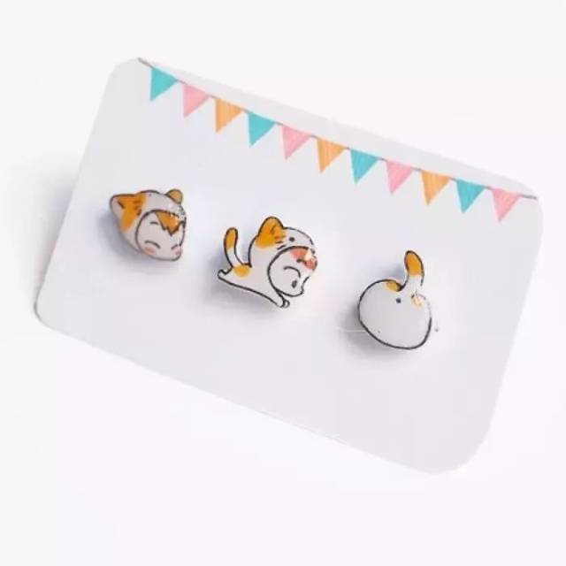 就干了~这时热缩片就看起来鼓鼓的亮亮的精美不少~ 图案会更具光泽,更