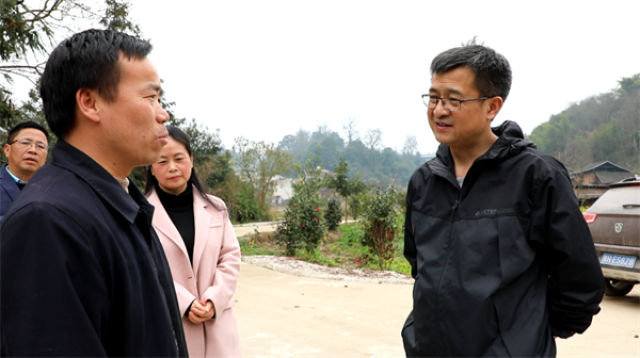 周文锋到高屯开展巡河活动