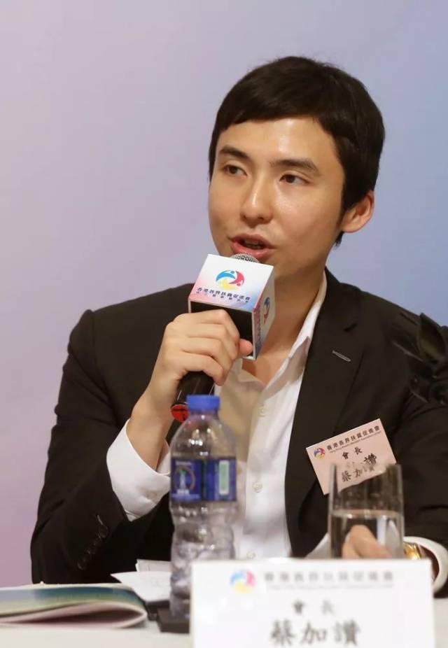 最年轻港区全国政协委员是这位85后潮商,"玩具大王"之子,还是美国海归