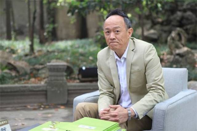 就是他的角色《楚乔传》中的宇文席,《外科风云》中的修敏齐等等了