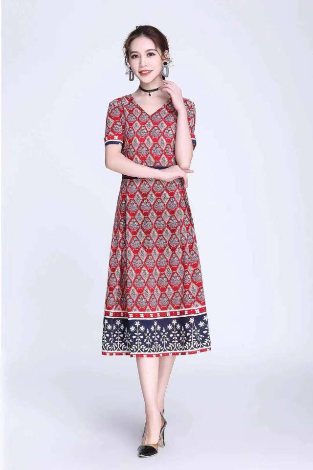 武汉高端品牌妃萱19夏大码品牌折扣女装批发走份淘宝直播货源北京惠品