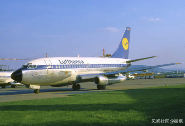 有意思的是,波音在申请型号适航认证(由于是作为737ng的改进型申请的