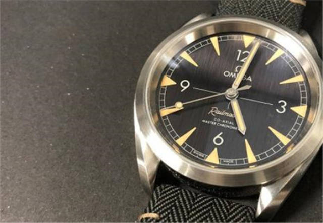 欧米茄新款铁霸 值得入手