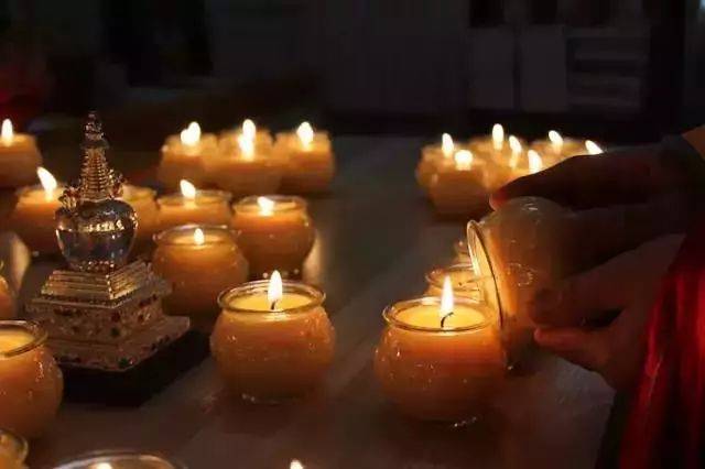 供灯摆灯图片,供灯图片,供灯怎么摆图片_大山谷图库