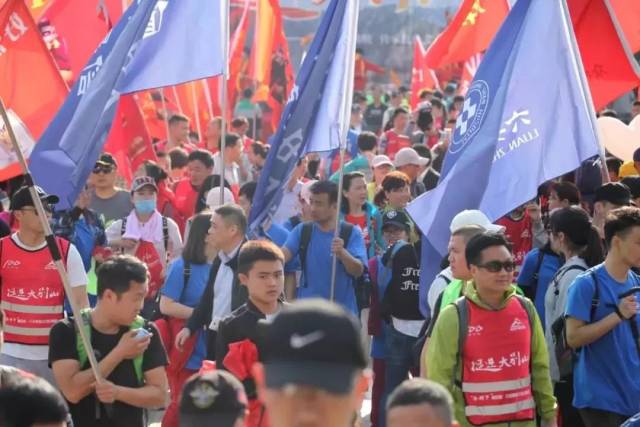 更是影响大别山区最有意义的活动之一 2017年4月15日首届百里毅行中