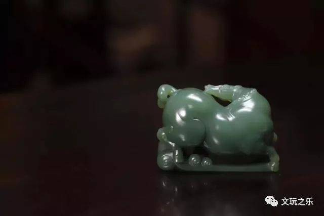 和田碧玉籽料雕刻的唐马，细细品鉴大师刀下的艺术_手机搜狐网