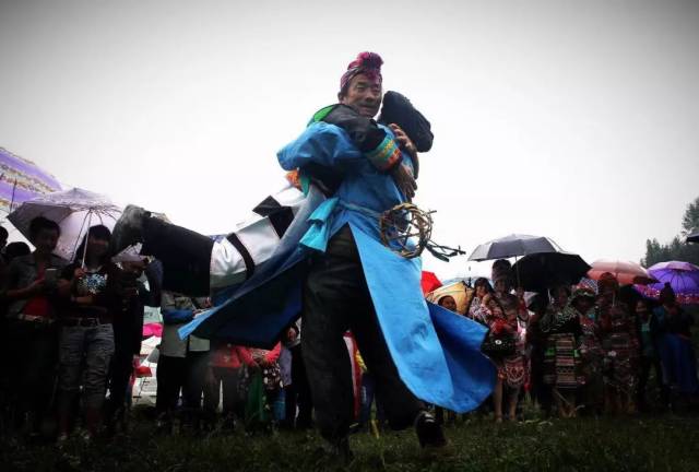 夜郎竹王节一睹安顺蒙正苗族传承罕见男女摔跤舞风采