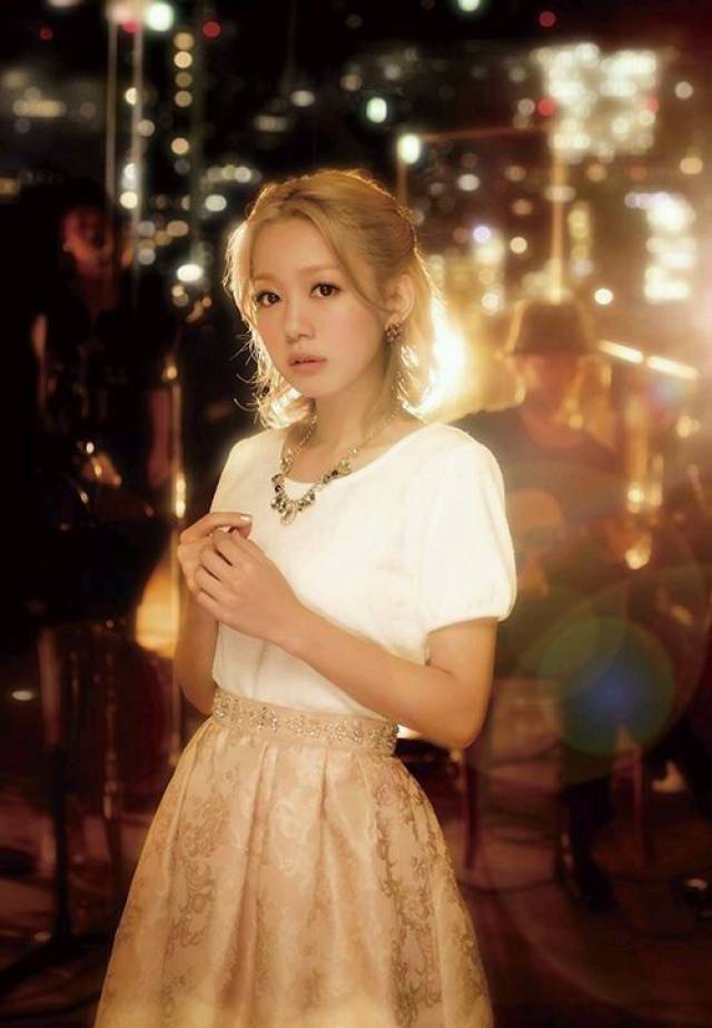 没想到在今年2月3日 横滨公演结束以后 kana酱会宣布 无限期暂停歌手