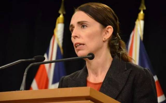 新 | 前移民部长:受害者家属自动获PR;穆斯林学