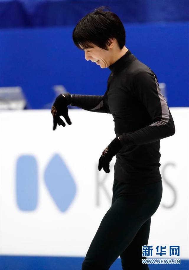 世锦赛:羽生结弦进行赛前训练