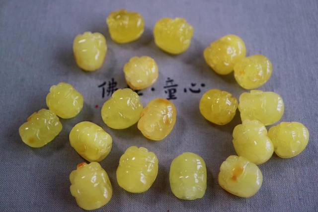 蜜蜡为什么不能送人?原来蜜蜡送人有这些讲究