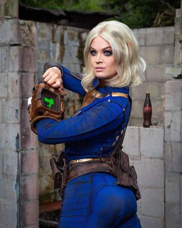 国外美女cos《辐射4》女角色 英姿飒爽的废土女战士