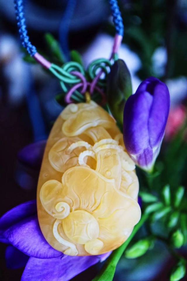 蜜蜡为什么不能送人?原来蜜蜡送人有这些讲究