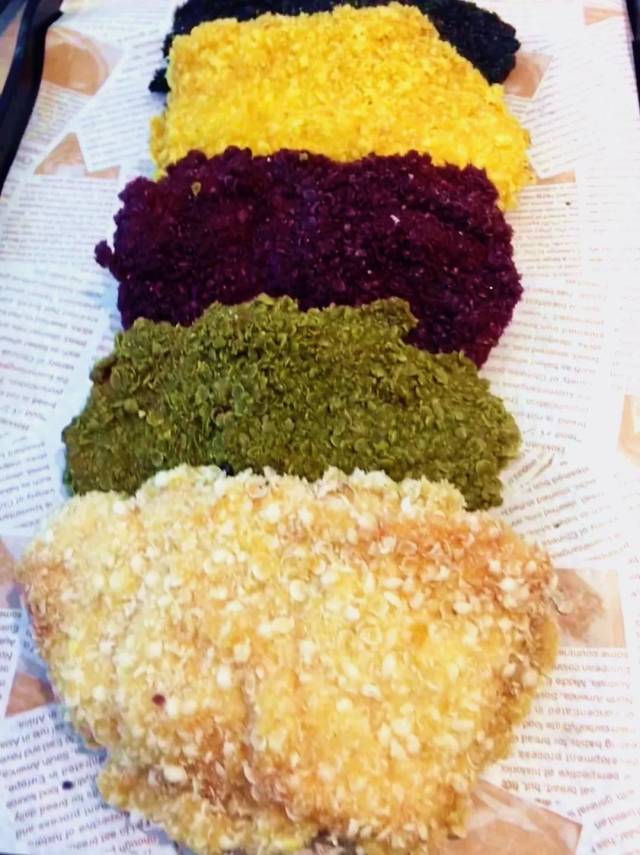 15067295017  地址:武康镇群益街459号(德高正对面) 爆浆&彩色大鸡排