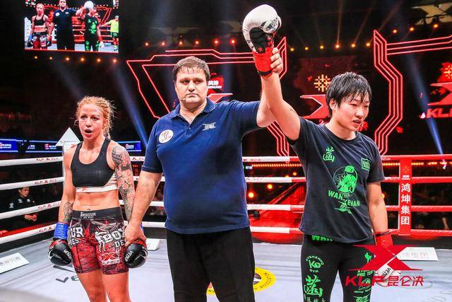 在拳台上如同光一般闪耀,"美丽死神""ko女王""特种兵王"昆仑决将大咖