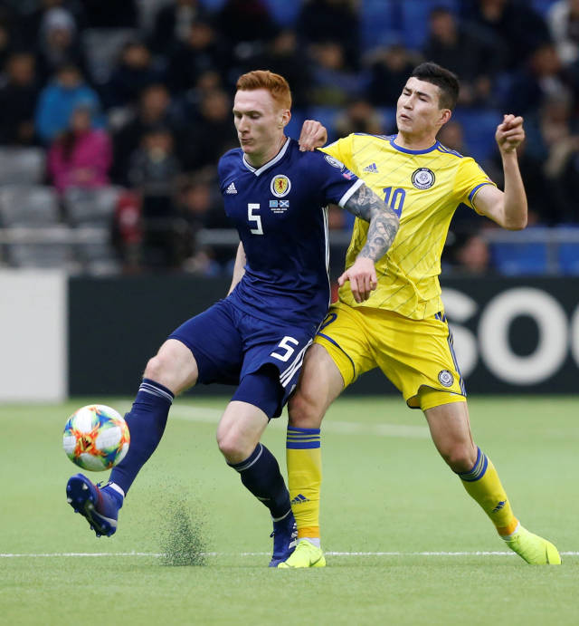 足球——欧锦赛预选赛:哈萨克斯坦胜苏格兰