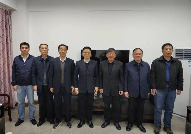无锡市工业与信息化局首任局长陈文斌走访我会_手机搜狐网