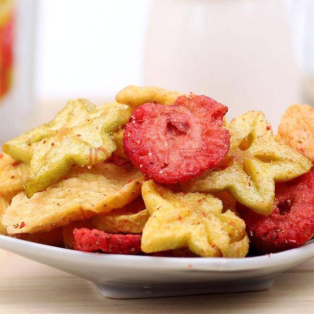 水果干酸酸甜甜口感好,但营养师提醒:带"脆片"字样的不健康