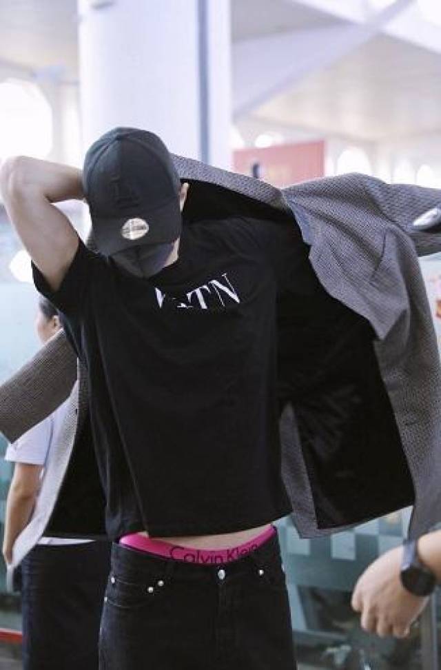 男明星露内裤边上瘾?王子异范丞丞黄明昊争相上演内裤边潮流