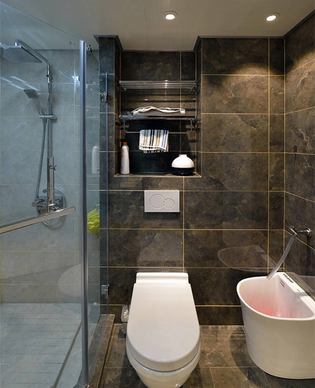 装修卫生间马桶也要有背景墙,这3种设计都挺好