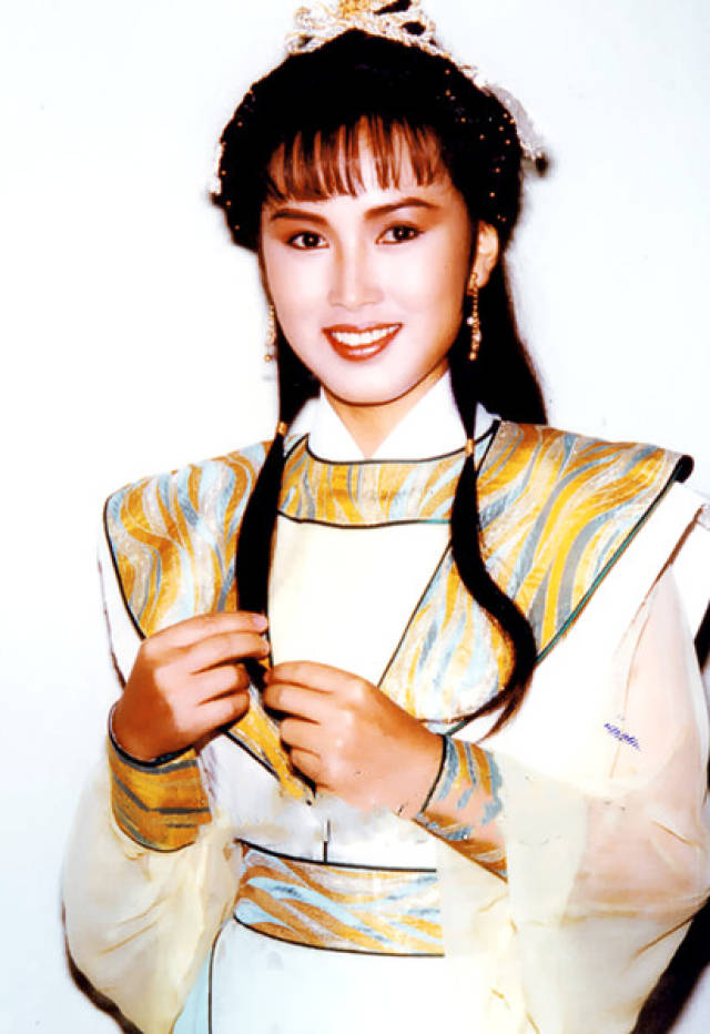 TVB武侠剧《天龙神剑》,三个女主死了两个,三